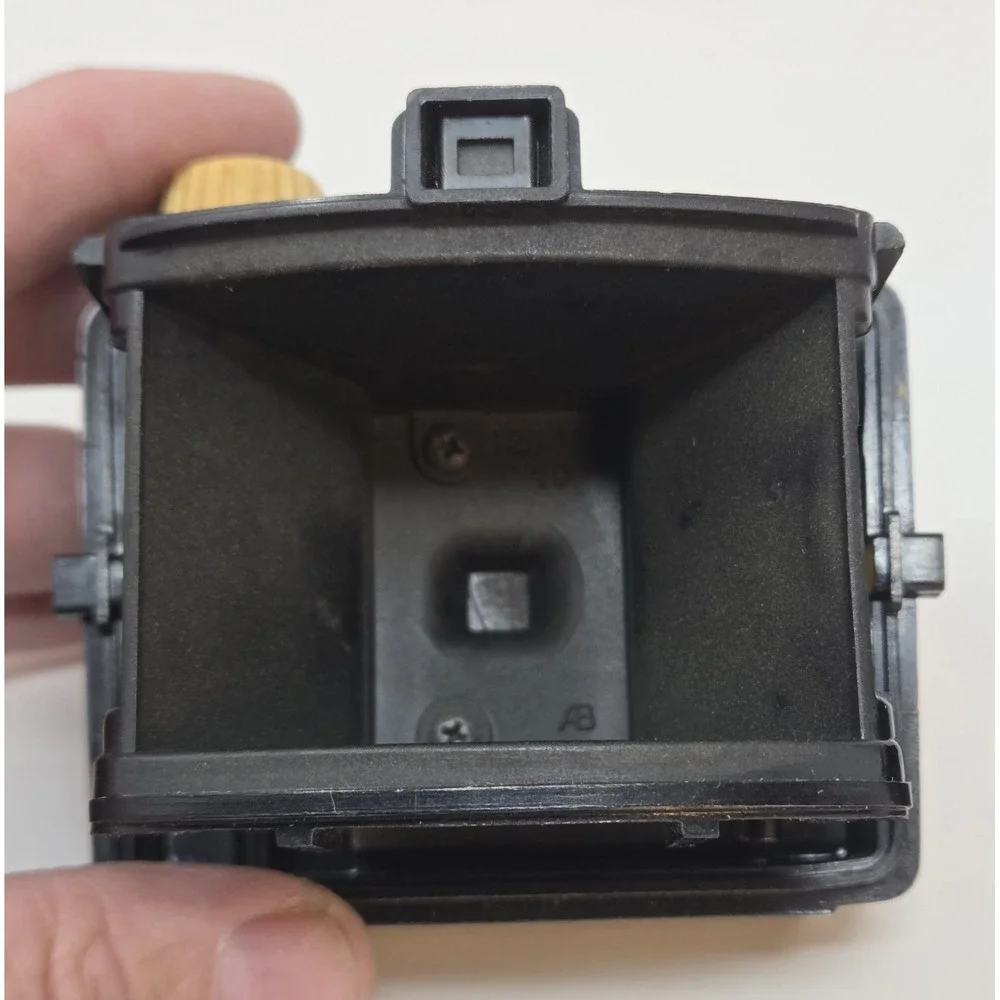 Vintage Kodak Brownie Bullet Camera Bakelite 127 Film Dakon Lens 1950s USA